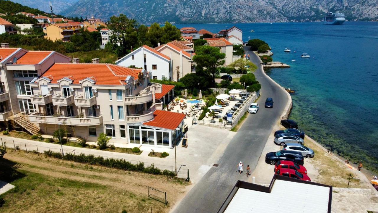 Hotel Montebay Perla Prčanj Exterior foto