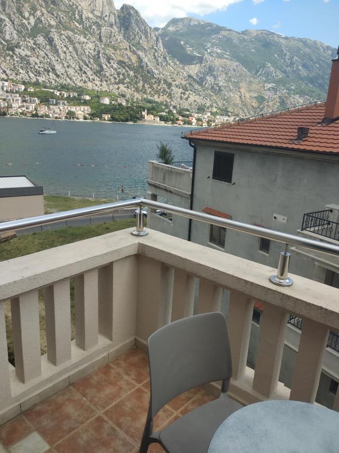 Hotel Montebay Perla Prčanj Exterior foto