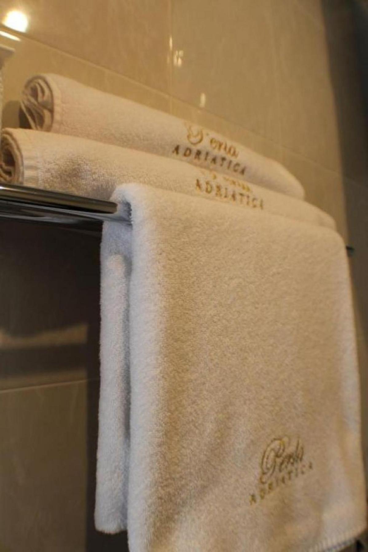 Hotel Montebay Perla Prčanj Habitación foto